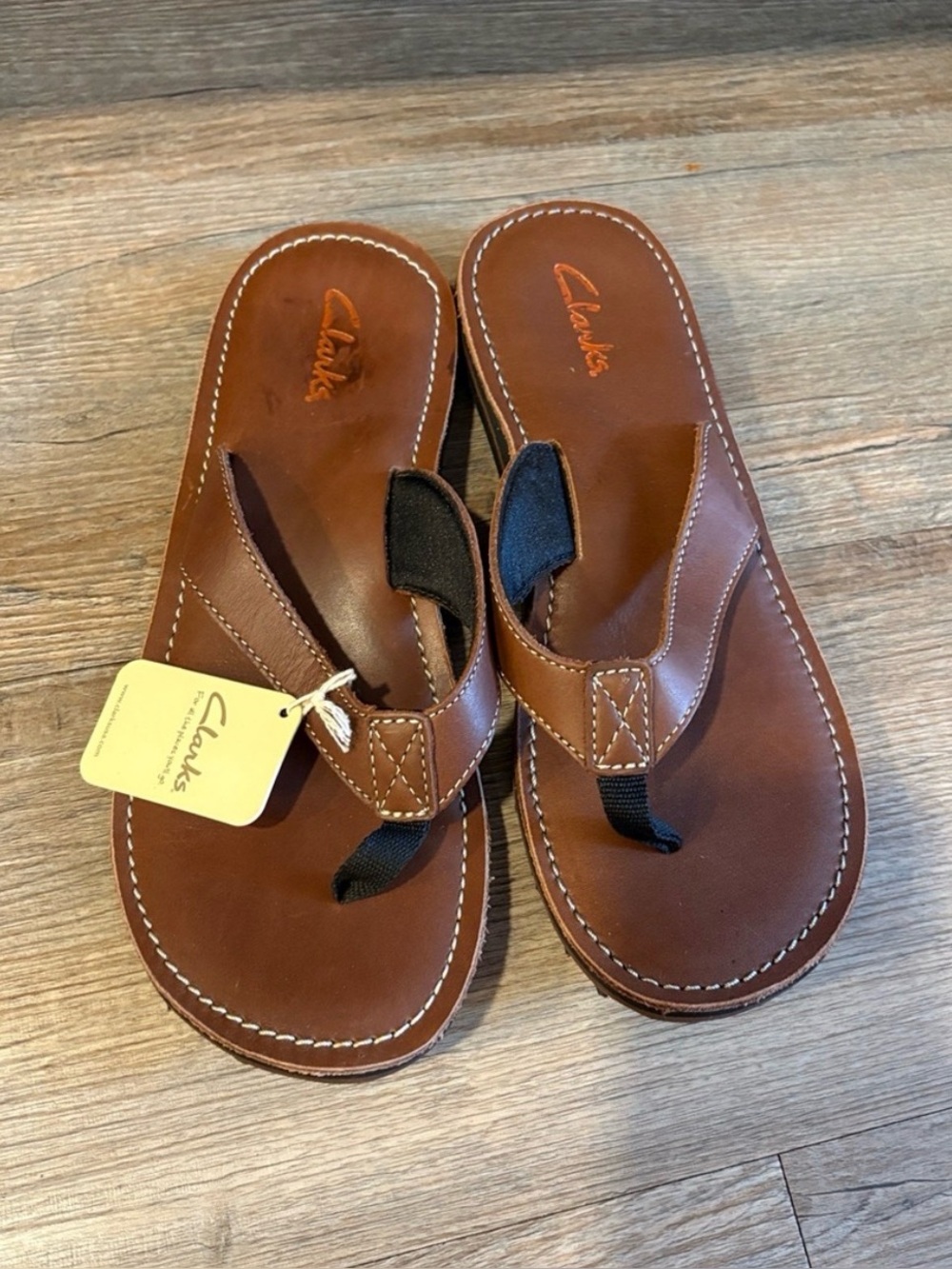 Clarks Brown Leather Thong Sandals with Contrast Stitching